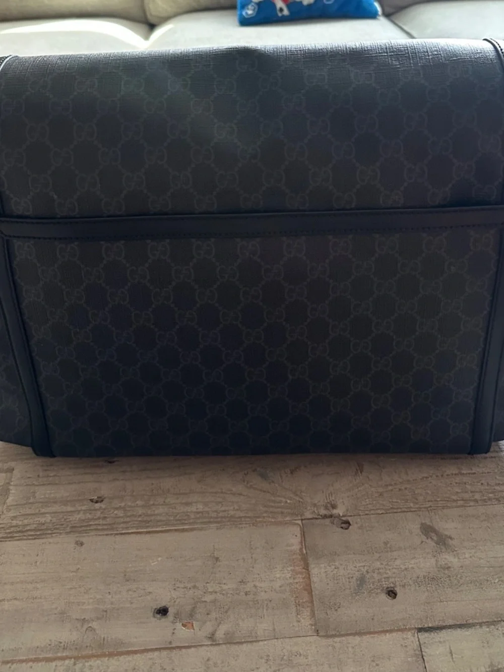 Gucci excellent